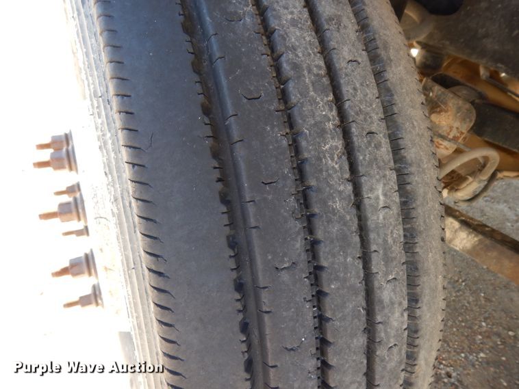 image for item DJ8117 2011 Dodge Ram 5500HD  flatbed truck