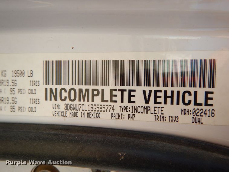 image for item DJ8117 2011 Dodge Ram 5500HD  flatbed truck