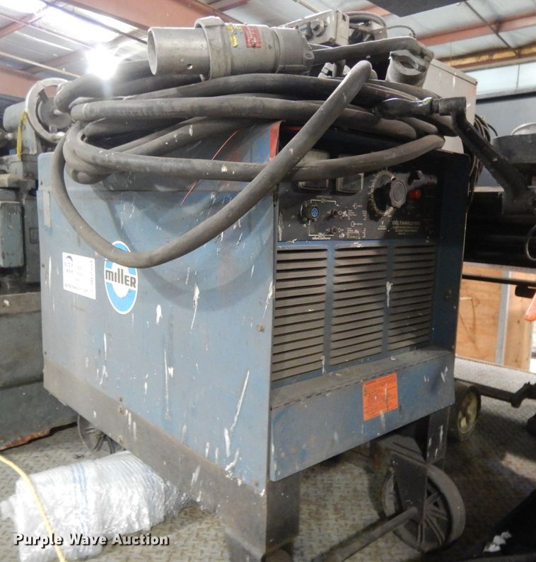 image for item DL2551 Miller Deltaweld 650 welder