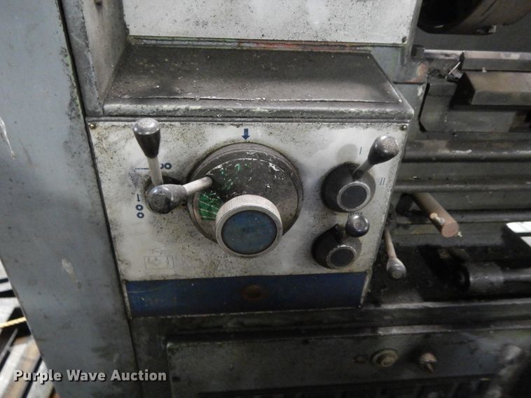 image for item DL2555 1980 Kingston HL3000 lathe