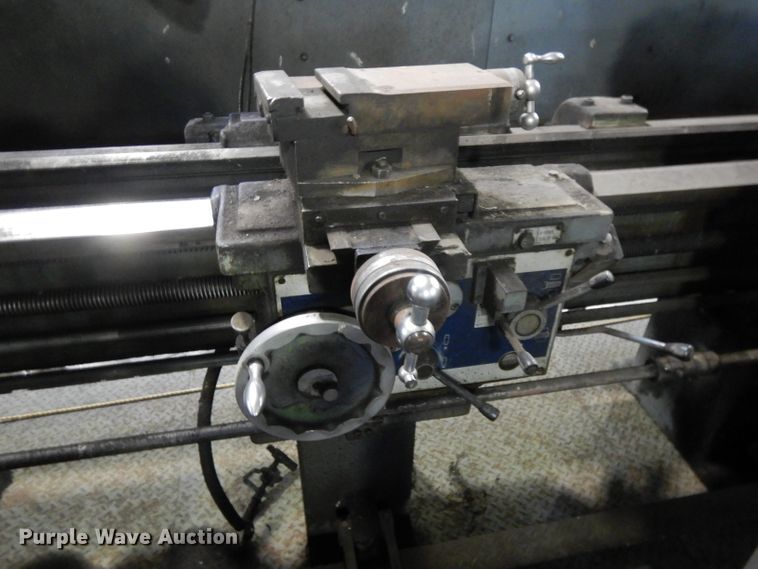 image for item DL2555 1980 Kingston HL3000 lathe