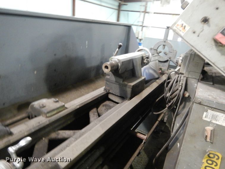 image for item DL2555 1980 Kingston HL3000 lathe