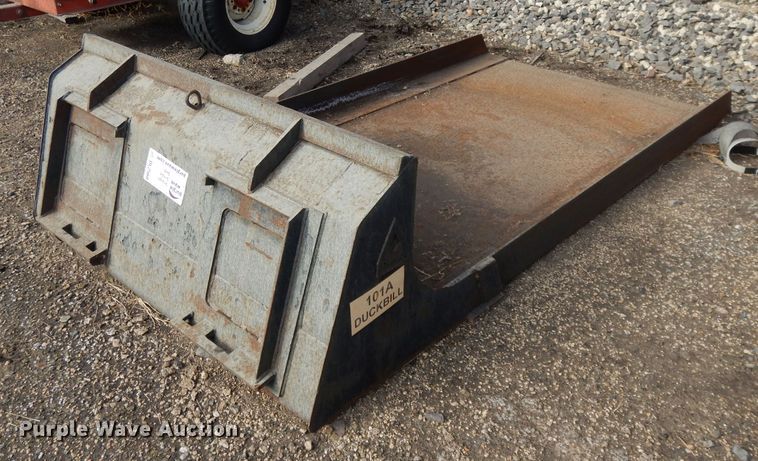 image for item DL2560 Dymax Duckbill skid steer bucket