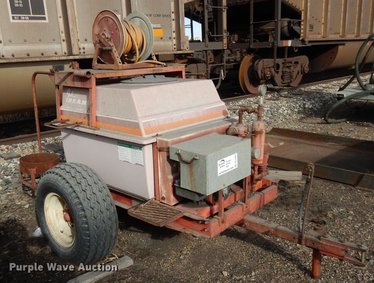 image for item DL2561 John Bean sprayer