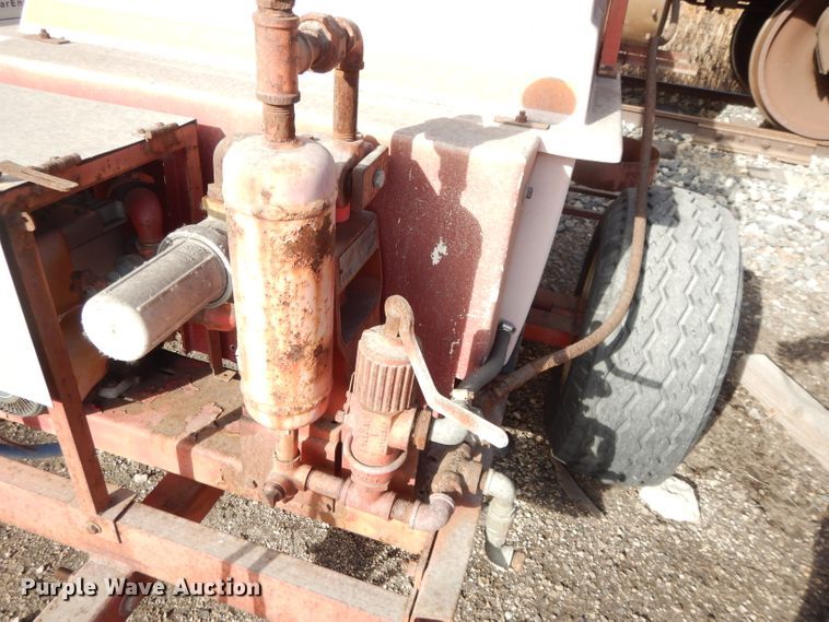 image for item DL2561 John Bean sprayer