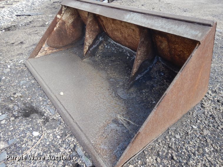 image for item DL2568 70"W skid steer bucket