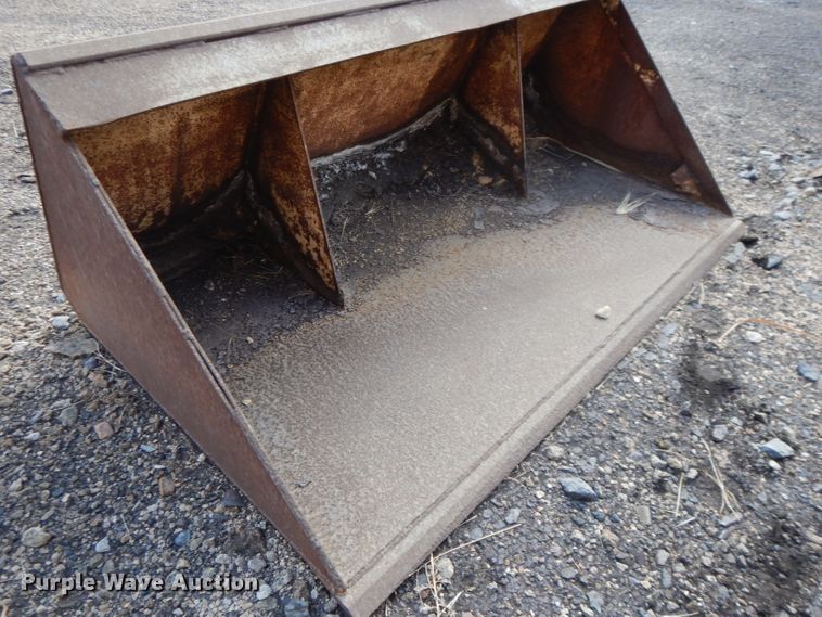 image for item DL2568 70"W skid steer bucket