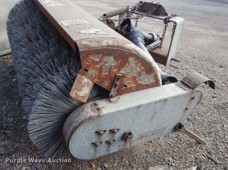 image for item DL2569 Sweepster RHFAC6 broom