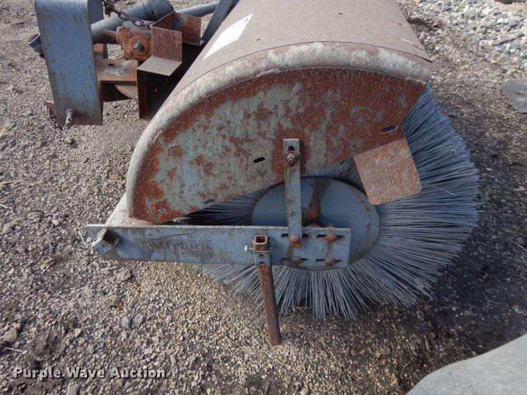 image for item DL2569 Sweepster RHFAC6 broom