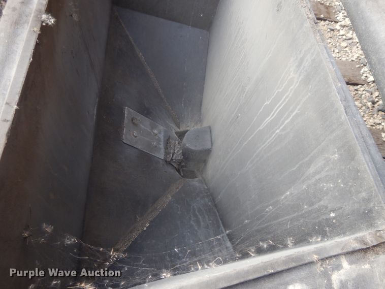 image for item DL2570 Salt Dogg spreader