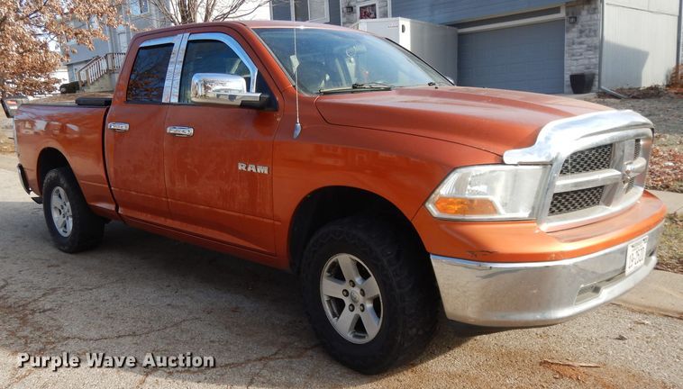 image for item DL2579 2010 Dodge Ram 1500  Crew Cab pickup truck