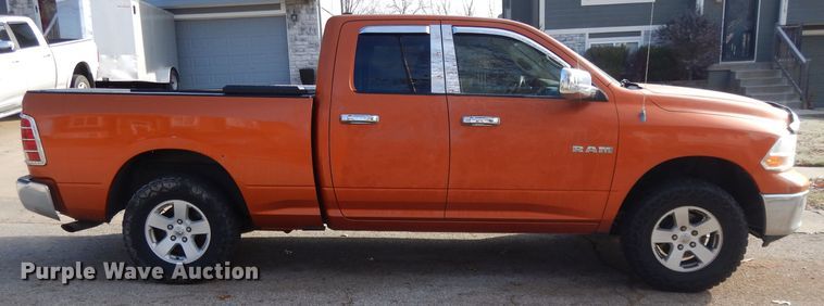 image for item DL2579 2010 Dodge Ram 1500  Crew Cab pickup truck