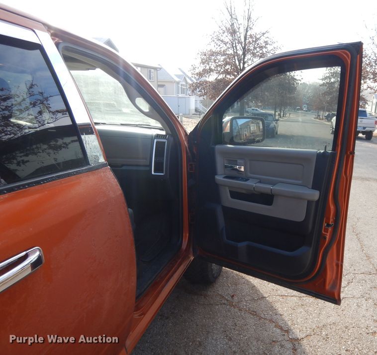 image for item DL2579 2010 Dodge Ram 1500  Crew Cab pickup truck