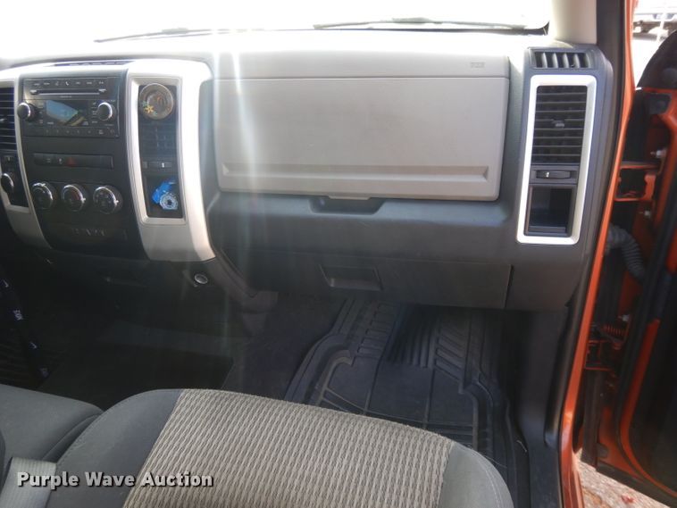 image for item DL2579 2010 Dodge Ram 1500  Crew Cab pickup truck