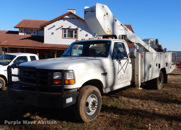 image for item DY9646 1995 Ford F450 Super Duty  bucket truck