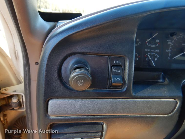 image for item DY9646 1995 Ford F450 Super Duty  bucket truck