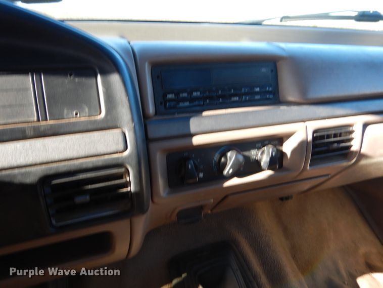 image for item DY9646 1995 Ford F450 Super Duty  bucket truck