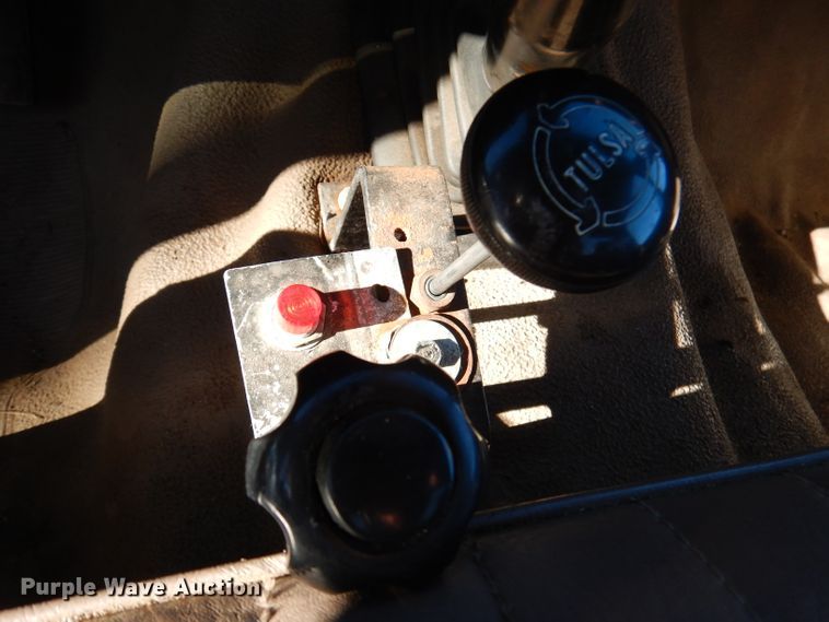 image for item DY9646 1995 Ford F450 Super Duty  bucket truck