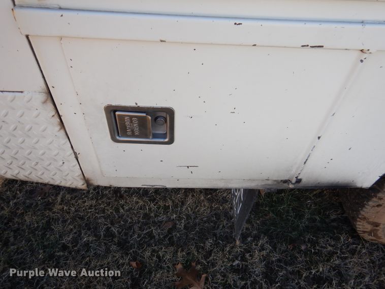 image for item DY9646 1995 Ford F450 Super Duty  bucket truck