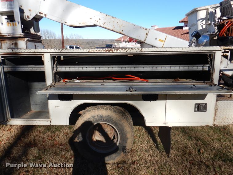 image for item DY9646 1995 Ford F450 Super Duty  bucket truck