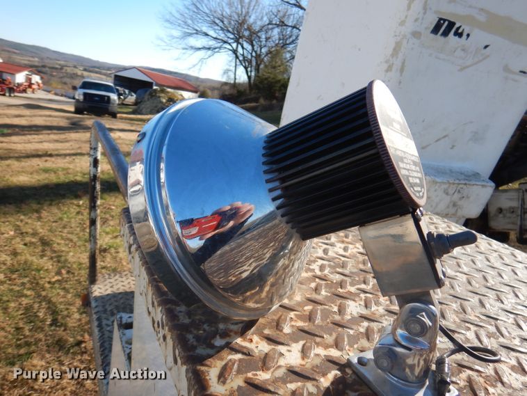 image for item DY9646 1995 Ford F450 Super Duty  bucket truck