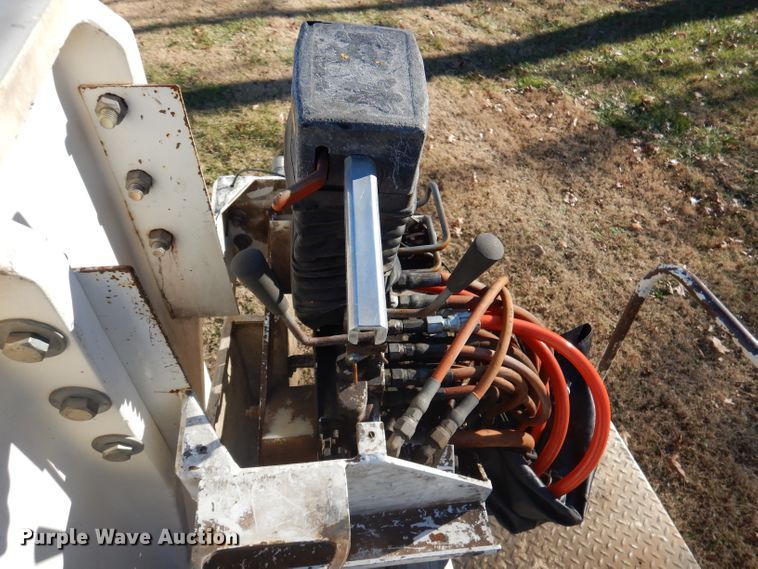 image for item DY9646 1995 Ford F450 Super Duty  bucket truck