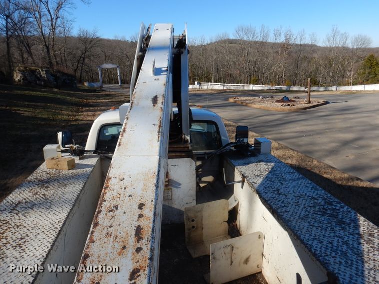 image for item DY9646 1995 Ford F450 Super Duty  bucket truck