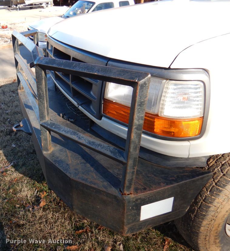 image for item DY9646 1995 Ford F450 Super Duty  bucket truck