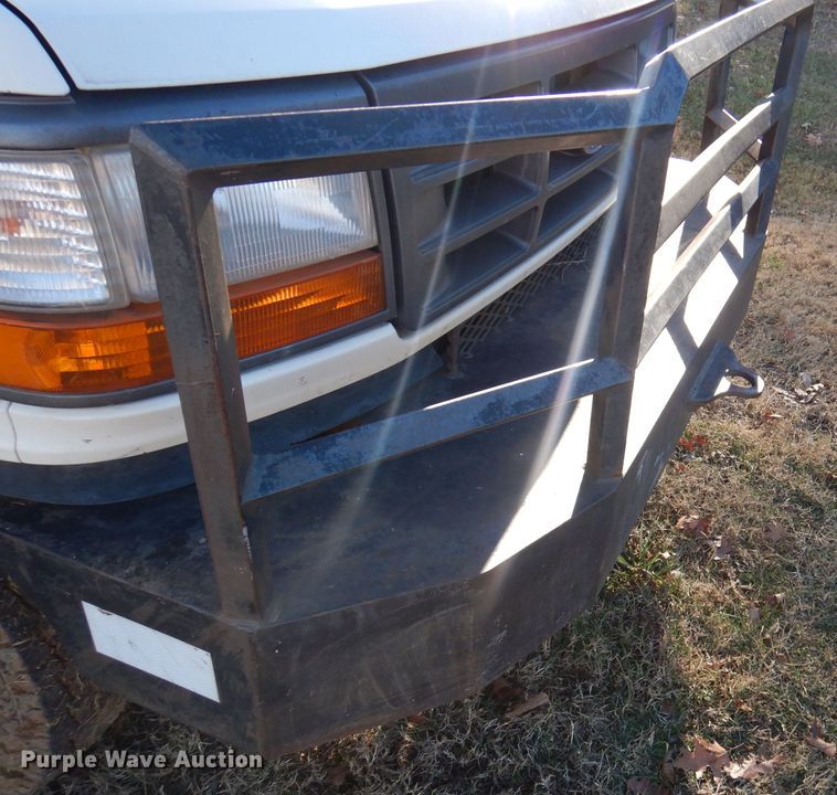 image for item DY9646 1995 Ford F450 Super Duty  bucket truck