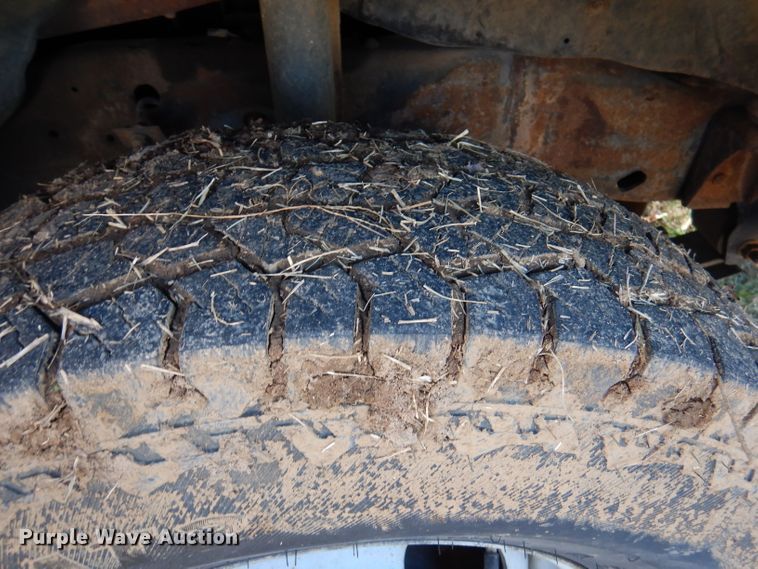 image for item DY9646 1995 Ford F450 Super Duty  bucket truck