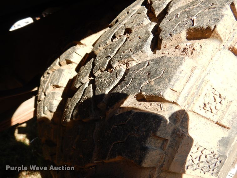 image for item DY9646 1995 Ford F450 Super Duty  bucket truck