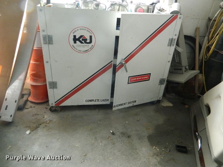 image for item GE9918 1992 Chief 6/92 body alignment system