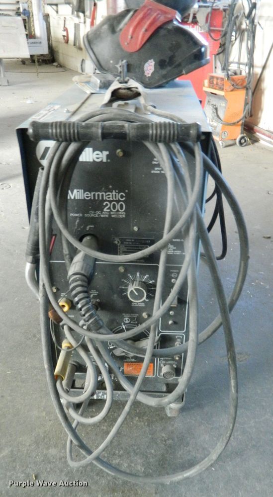 image for item GE9923 Miller Millermatic 200 wire welder