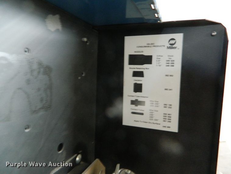 image for item GE9923 Miller Millermatic 200 wire welder