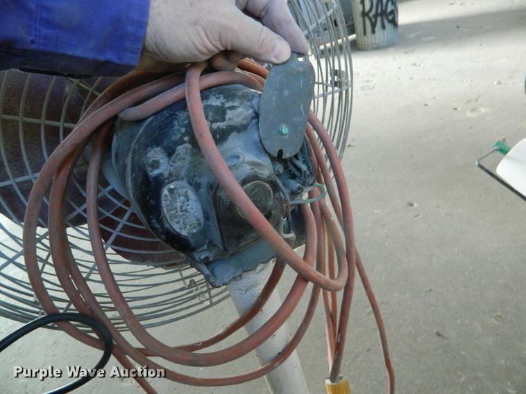 image for item GE9924 Auto body tools