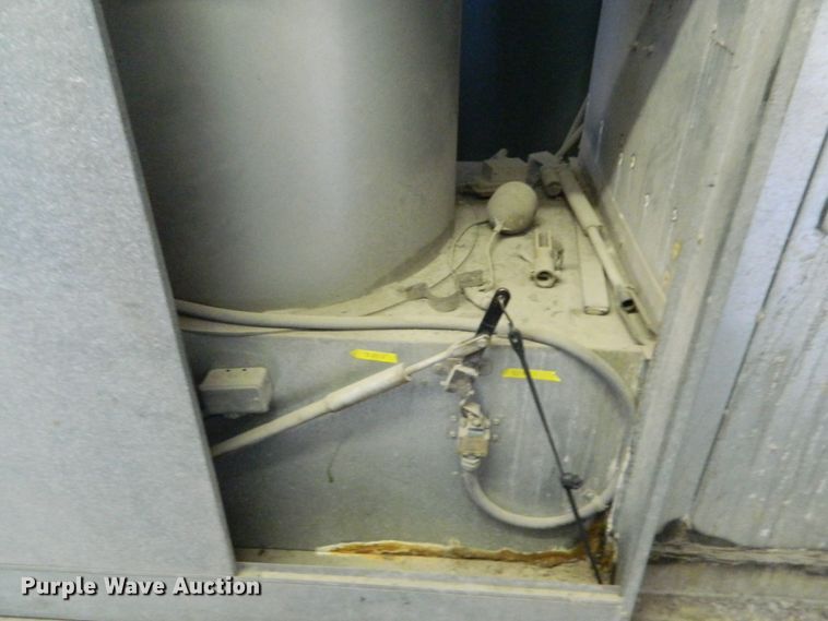 image for item GE9929 Spraybake paint booth