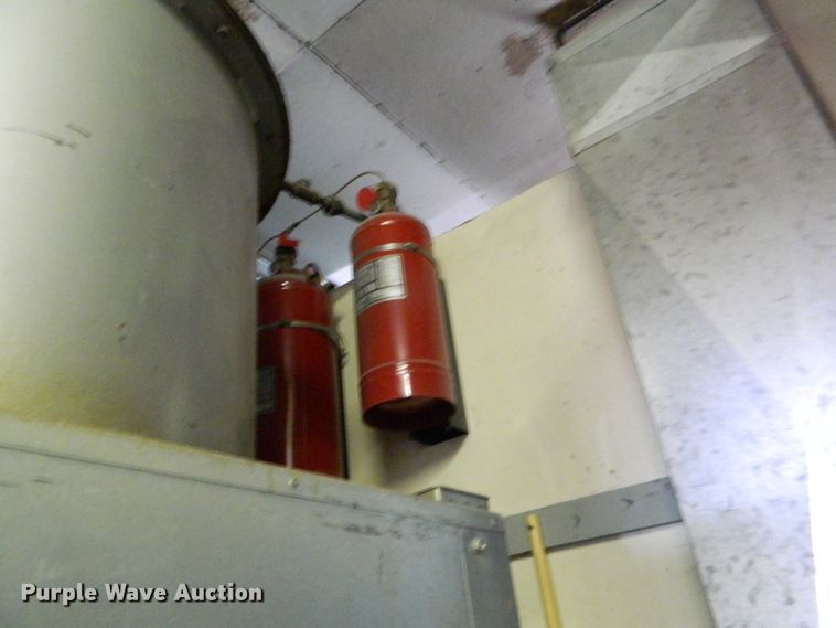 image for item GE9929 Spraybake paint booth