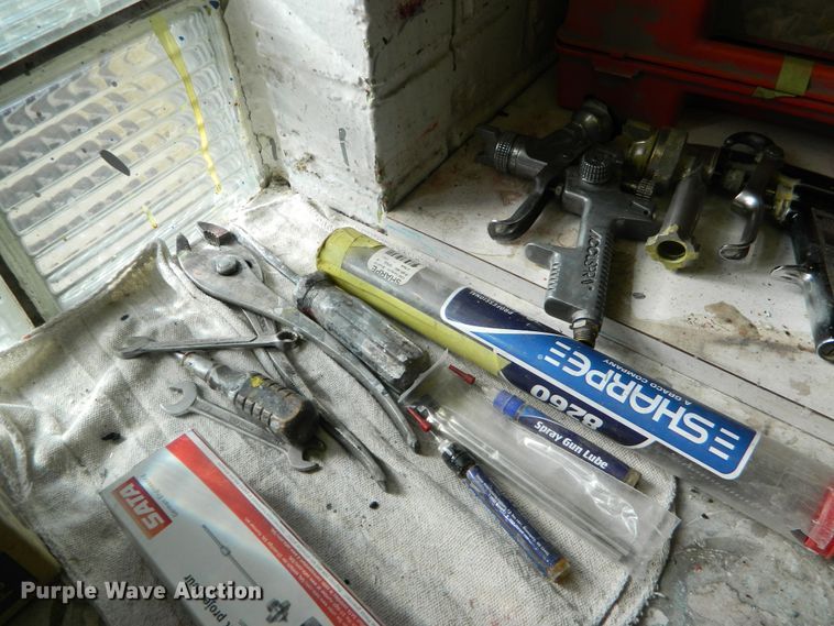 image for item GE9930 Automotive paints and supplies