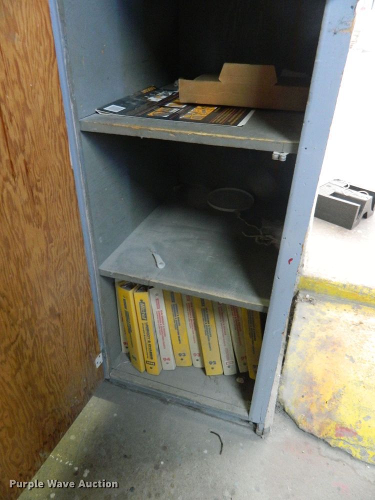 image for item GE9931 Auto body supplies