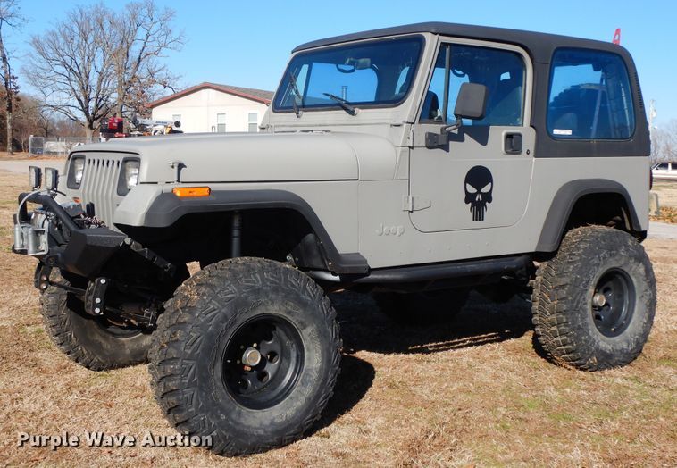 image for item GK9670 1995 Jeep Wrangler Rubicon  SUV