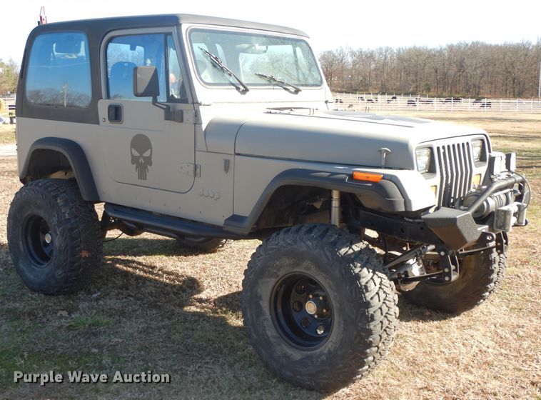 image for item GK9670 1995 Jeep Wrangler Rubicon  SUV