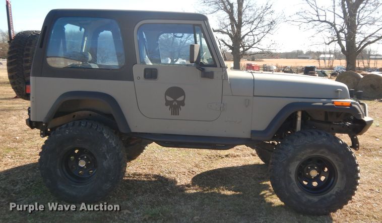 image for item GK9670 1995 Jeep Wrangler Rubicon  SUV