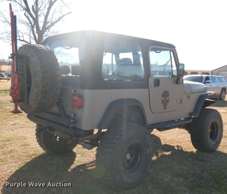 image for item GK9670 1995 Jeep Wrangler Rubicon  SUV