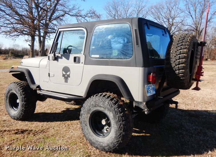 image for item GK9670 1995 Jeep Wrangler Rubicon  SUV