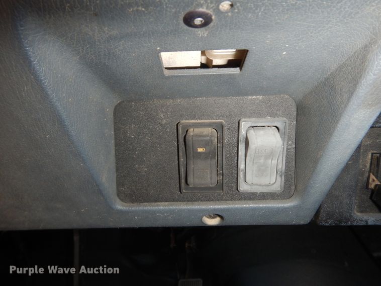 image for item GK9670 1995 Jeep Wrangler Rubicon  SUV