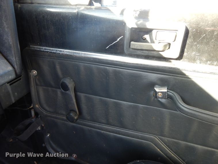 image for item GK9670 1995 Jeep Wrangler Rubicon  SUV