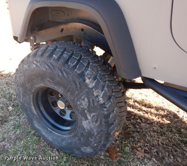 image for item GK9670 1995 Jeep Wrangler Rubicon  SUV