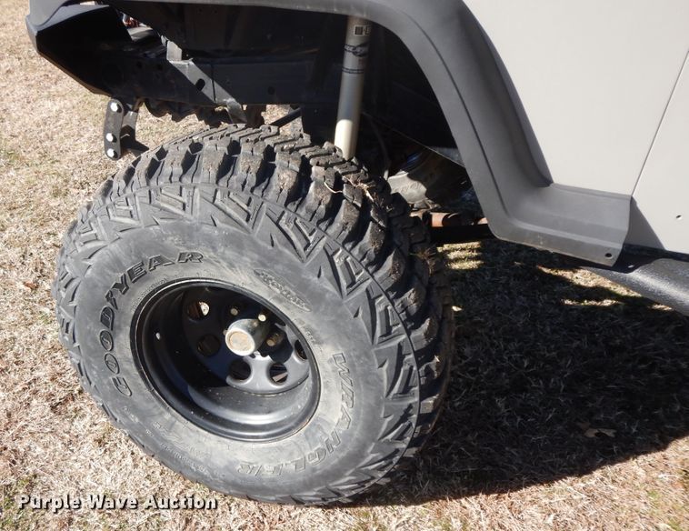 image for item GK9670 1995 Jeep Wrangler Rubicon  SUV