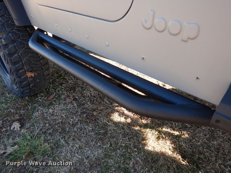 image for item GK9670 1995 Jeep Wrangler Rubicon  SUV