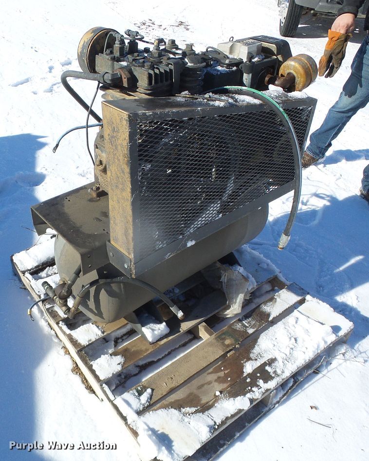 image for item GR9377 UM air compressor